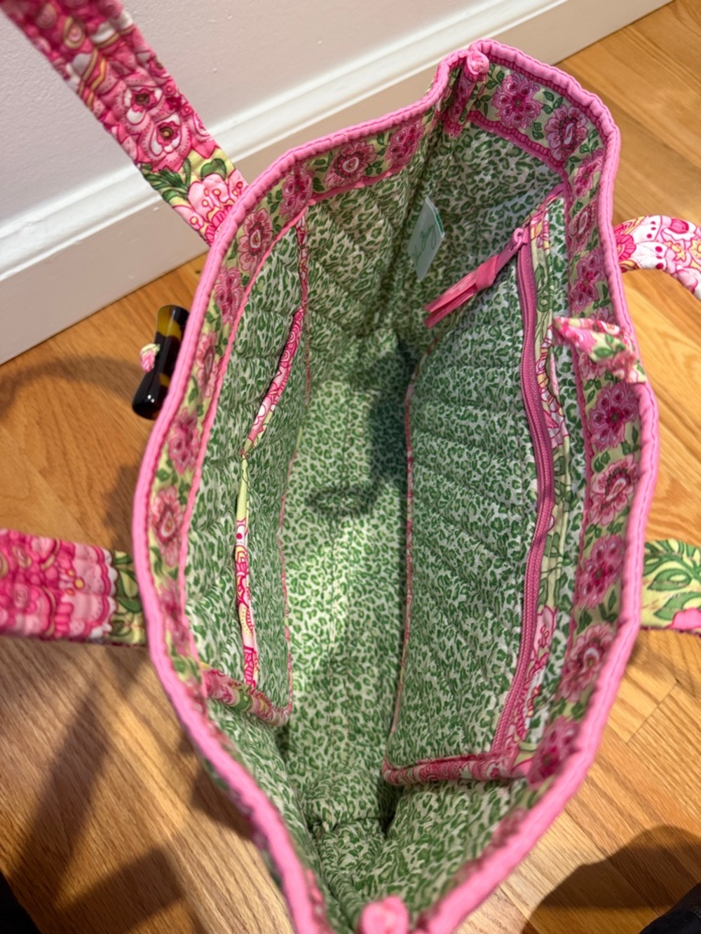 Vera Bradley Petal Pink Toggle Tote Handbag Purse Floral Retired Print NWOT - Picture 6 of 8